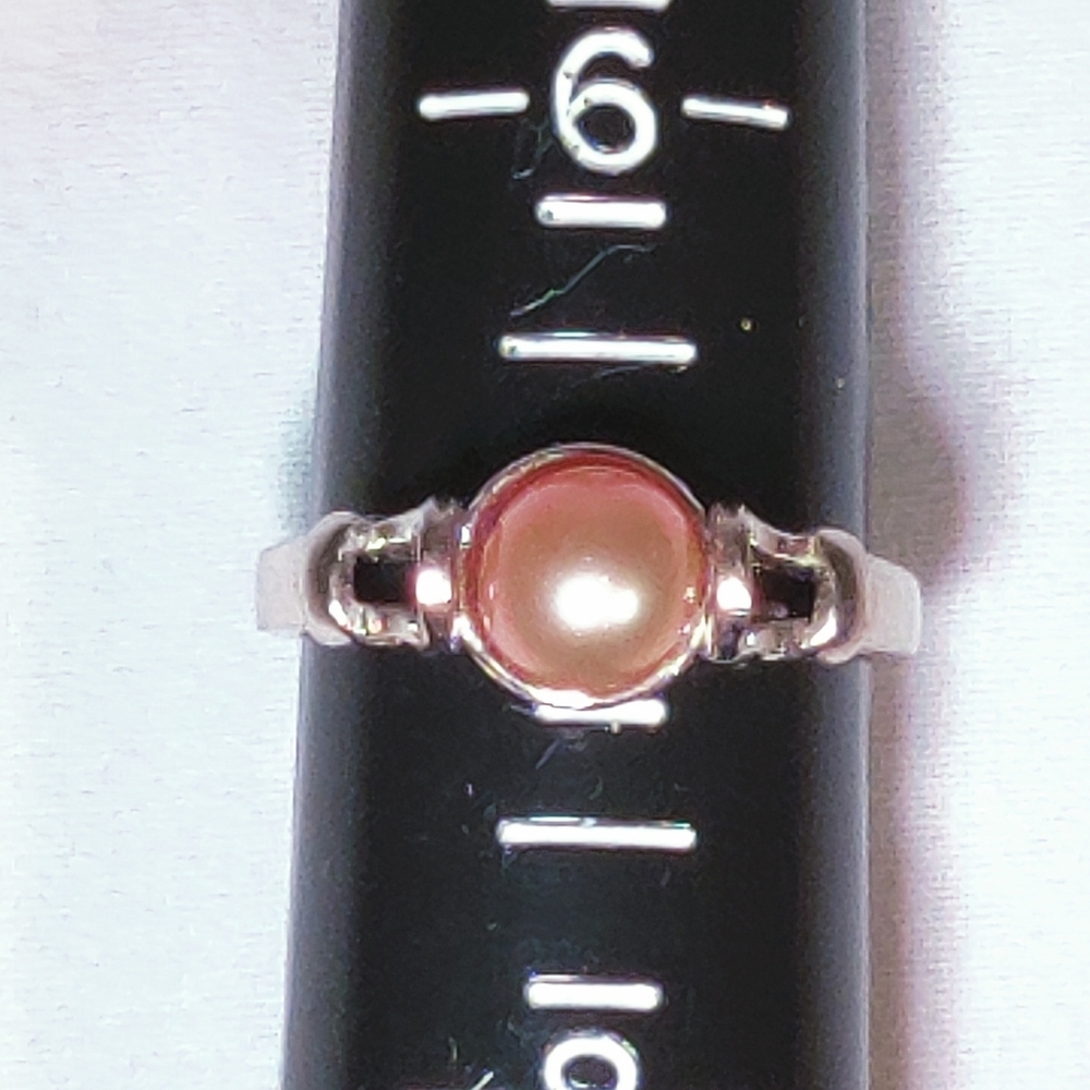 Vantel Pearls Fortune Teller Ring View 6